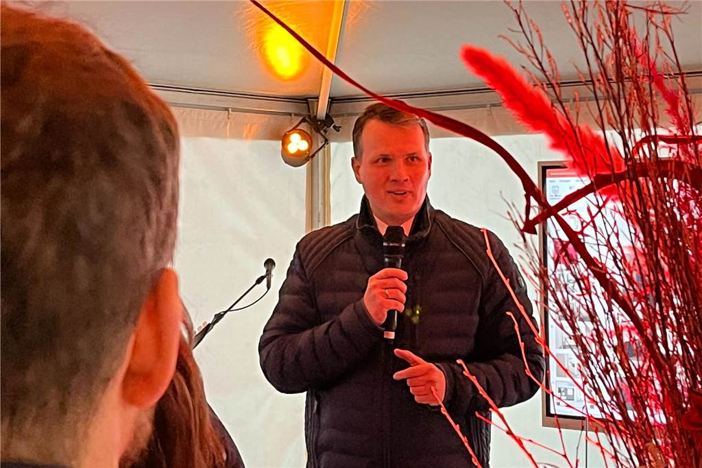 Eröffnungsdatum für Netto steht fest – Pop-up-Store offiziell eröffnet Bürgermeister Tobias Stockhoff sorgte für einen Lacher.