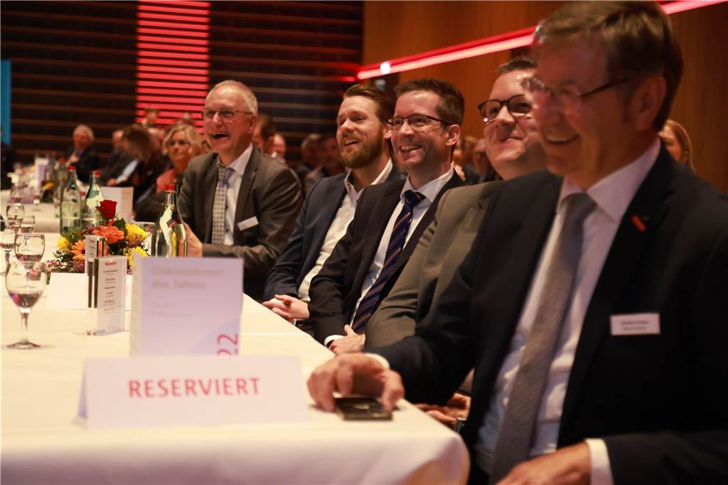 Bürgermeister und Vertreter der Verwaltungen der umliegenden Kommunen waren mit zu der Preisverleihung gekommen. 
