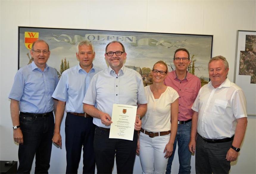 Bürgermeister Wilhlem Sendermann begrüßte den neuen Beigeordneten Günter Klaes (3.v.l.) im Kreis der Fachbereichsleiter (v.l.): Dieter Overes, Wilhelm Sendermann, Günter Klaes, Daniela Damm, Klemens Brömmel und Heinz Limberg. 