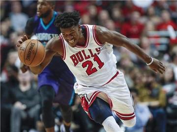 Bulls-Star Jimmy Butler trug sich in die Geschichtsbücher ein. Foto: Kamil Krzaczynski