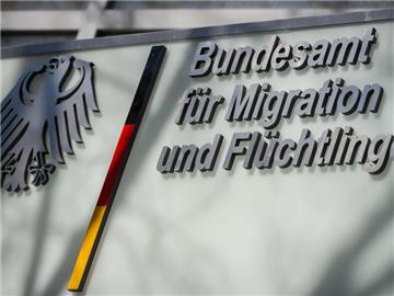 Bundesamt für Migration und Flüchtlinge (BAMF) in Berlin. Ins aktuelle Jahr war das BAMF noch mit rund 434 000 anhängigen Verfahren gestartet. Foto: Silas Stein