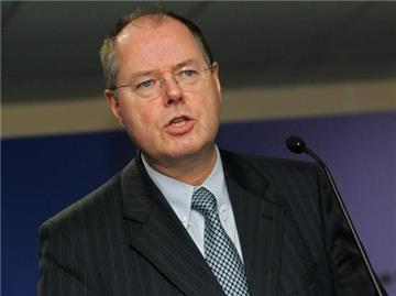 Bundesfinanzminister Peer Steinbrück hat sich gegen Steuersenkungen wegen des derzeit hohen Ölpreises ausgesprochen. (Archivbild)