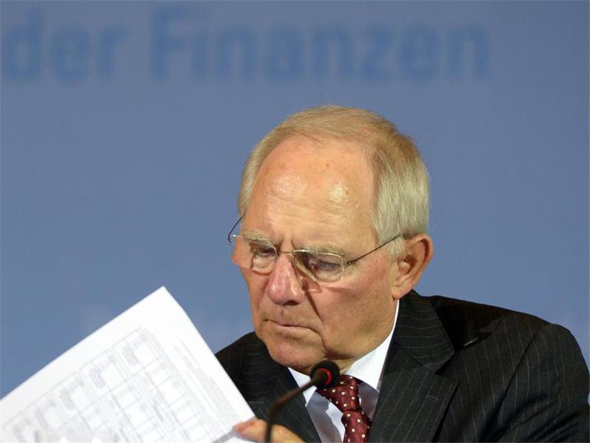 Wirtschaft will Betriebsfeste und den «Sachlohn» erhalten Bundesfinanzminister Schäuble plant Zuwendungen von Unternehmen an Arbeitnehmer auf Betriebsveranstaltungen wie Feiern und Ausflüge steuerlich zu regeln. Foto: Soeren Stache/Archiv