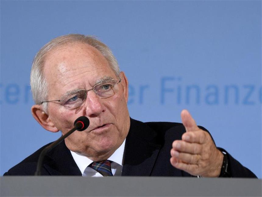 Schäuble weist US-Kritik an Überschuss zurück Bundesfinanzminister Wolfgang Schäuble sprach vor ausländischen Journalisten in Berlin. Foto: Rainer Jensen/Archivbild