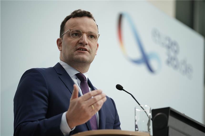 Spahn: „Müssen mit Ländern über Größe von Veranstaltungen reden“ Bundesgesundheitsminister Jens Spahn sieht auch private Feierlichkeiten als große Gefahrenquelle zur Verbreitung des Coronavirus.