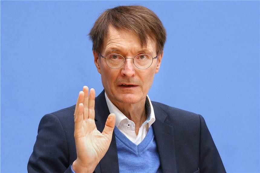 Lauterbach teilt bei Anne Will aus: „Stellen Sie sich nicht dümmer, als Sie sind“ Bundesgesundheitsminister Karl Lauterbach.