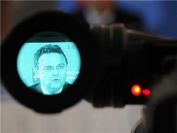 Bundesinnenminister Hans-Peter Friedrich wünscht sich mehr Unterstützung durch die Länder. Foto: Julian Stratenschulte