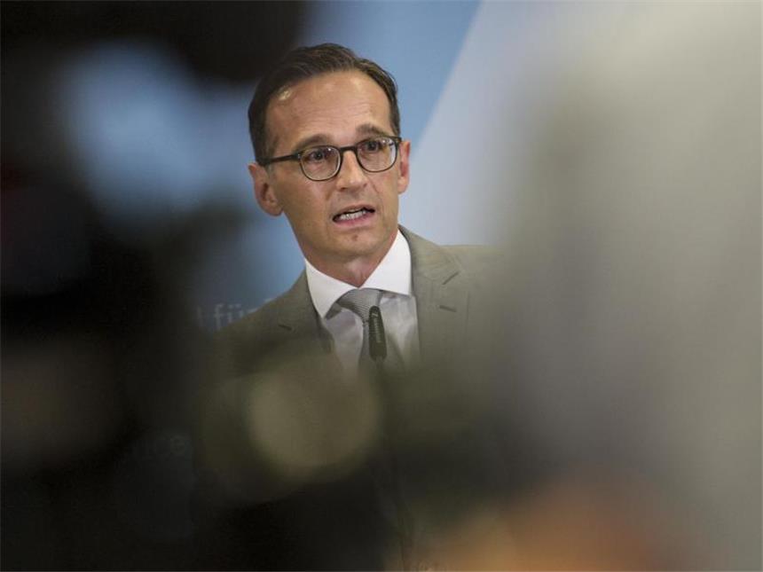 Rassistische Kommentare sollen gelöscht werden Bundesjustizminister Heiko Maas trifft eine Delegation der Unternehmensführung von Facebook in Deutschland und Europa.