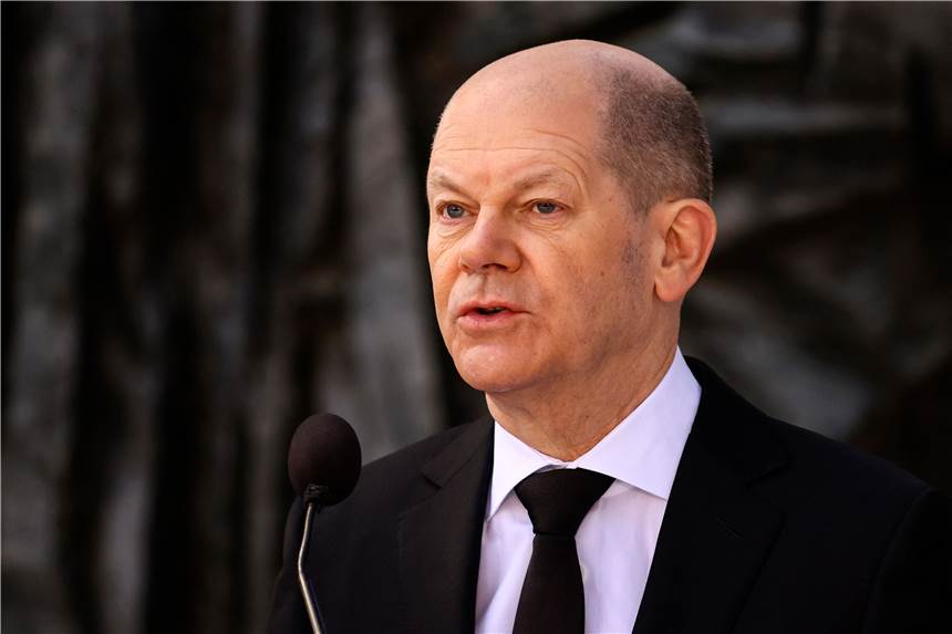 Krieg in der Ukraine – Scholz betont: „Wir werden nicht militärisch eingreifen“ Bundeskanzler Olaf Scholz hat ein Eingreifen der Bundeswehr in der Ukraine ausgeschlossen.