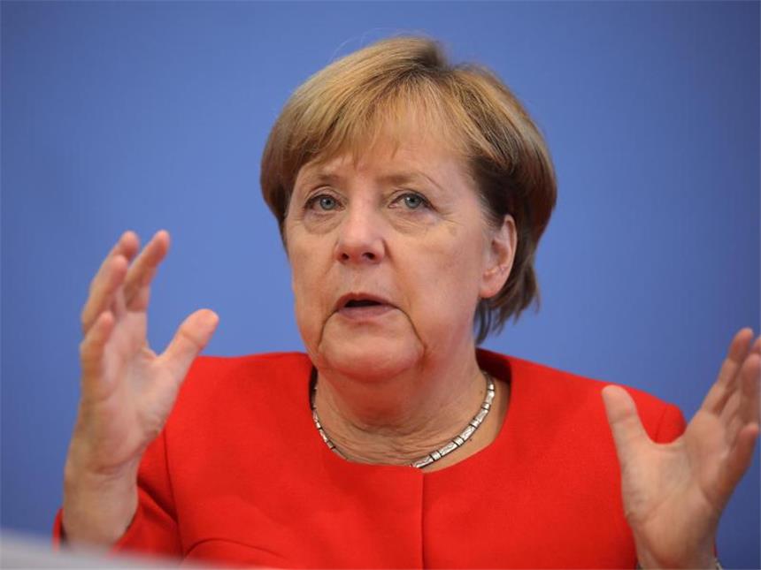 Berlin-Tegel: Merkel beharrt auf Rechtslage für Schließung Bundeskanzlerin Angela Merkel sagte: "Dass Berlin einen größeren Flughafen braucht, ist glaube ich unstrittig. Es wäre schön, der würde auch fertig." Foto: Michael Kappeler