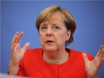 Bundeskanzlerin Angela Merkel sagte: "Dass Berlin einen größeren Flughafen braucht, ist glaube ich unstrittig. Es wäre schön, der würde auch fertig." Foto: Michael Kappeler