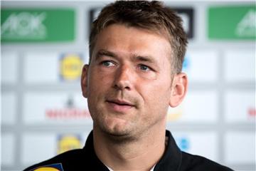 Bundestrainer Christian Prokop benannte sein Aufgebot. Foto: Sven Hoppe
