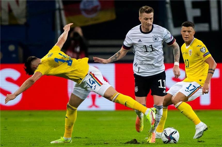 Mit BVB-Kapitän Marco Reus: DFB-Elf dreht WM-Quali-Spiel gegen Rumänien Bundestrainer Hansi Flick setzte gegen Rumänien von Anfang an auf BVB-Kapitän Marco Reus.