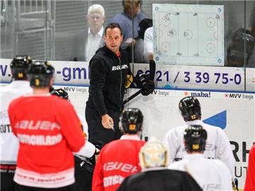 Bundestrainer Marco Sturm stehen für die Quali-Spiele sieben NHL-Spieler zur Verfügung. Foto: Uwe Anspach