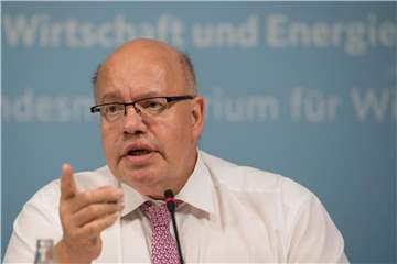 Bundeswirtschaftsminister Peter Altmaier während der Pressekonferenz zum „Netzgipfel“. Foto: Soeren Stache