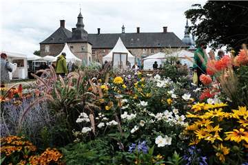 Bunt wird es beim "Indian Summer" im Schlosspark Lembeck.