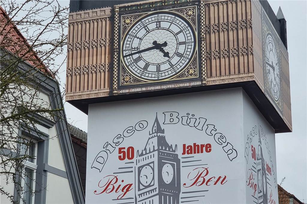 Ottenstein fest in Narrenhand: Rosenmontagsumzug zieht die Massen auf die Straßen Bunte Eindrücke vom Ottensteiner Rosenmontagsumzug 2023