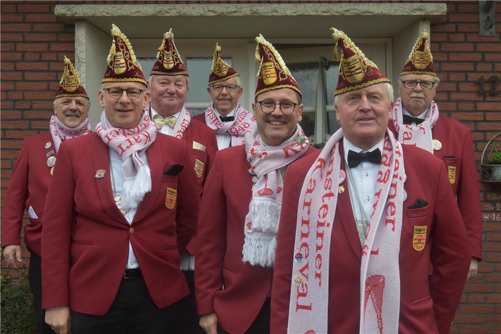 Ottenstein fest in Narrenhand: Rosenmontagsumzug zieht die Massen auf die Straßen Bunte Eindrücke vom Ottensteiner Rosenmontagsumzug 2023