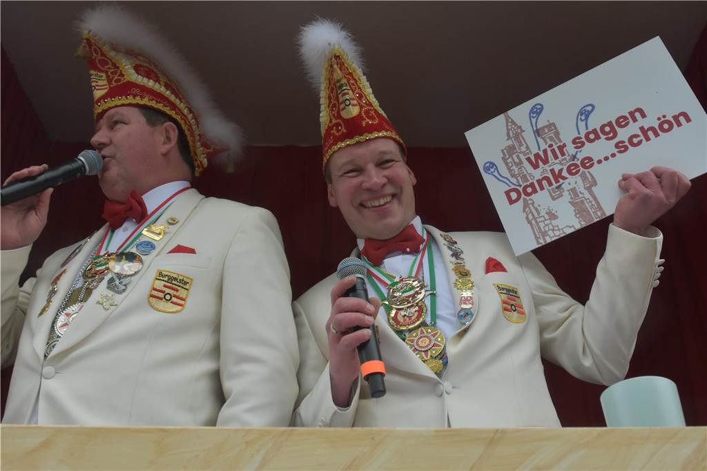 Ottenstein fest in Narrenhand: Rosenmontagsumzug zieht die Massen auf die Straßen Bunte Eindrücke vom Ottensteiner Rosenmontagsumzug 2023