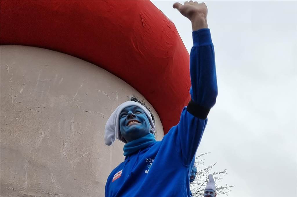 Ottenstein fest in Narrenhand: Rosenmontagsumzug zieht die Massen auf die Straßen Bunte Eindrücke vom Ottensteiner Rosenmontagsumzug 2023