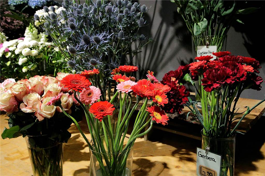 Sonntag ist Muttertag: So öffnen die Blumenläden in Haltern Bunte Farbenpracht ist am Muittertag immer gefragt.