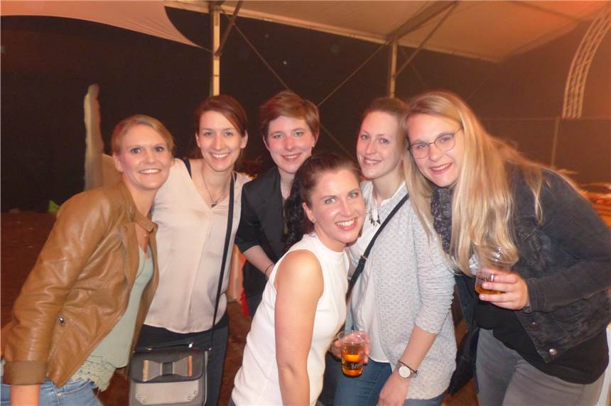 Buntes Partytreiben bei Karpaten Buntes Treiben bei Karpaten: Auch am Samstag, 4. Mai, feierten wieder rund einige tausend Gäste beim Zeltfestival.