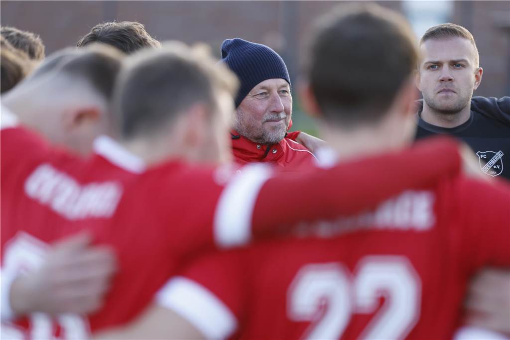 FC Overberge baut Negativserie aus: Deutliche Niederlage gegen Wethmar Burghard Bachmann war vom Auftritt seiner Mannschaft enttäuscht.