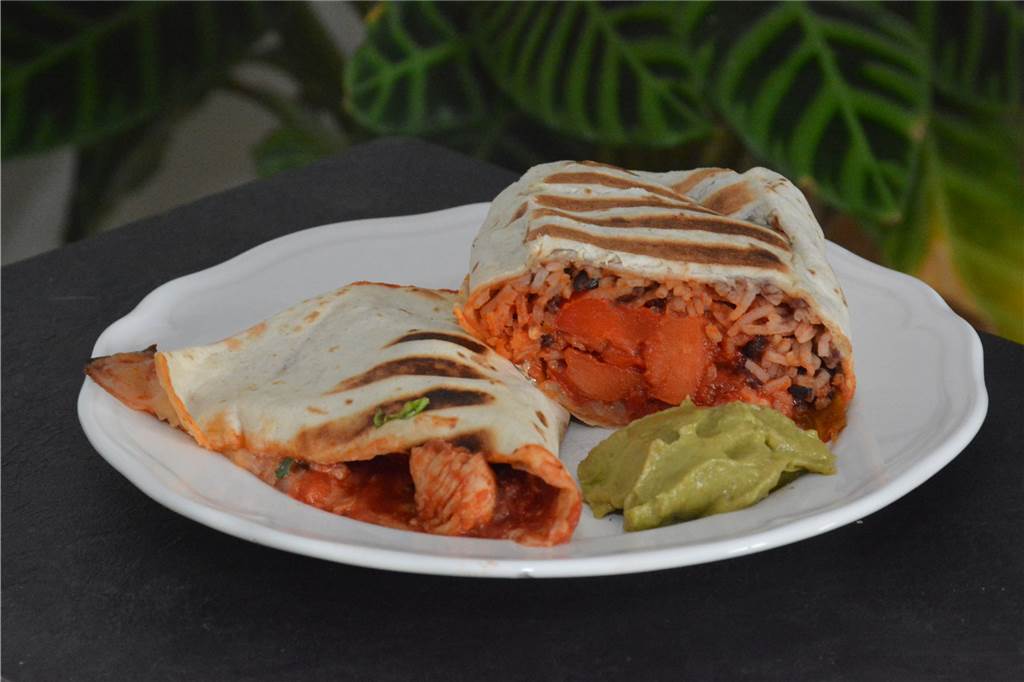 Mexikanisches Essen aus der „Geisterküche“ - Chicos im Liefercheck Burritos mit Reis gibt es in Mexiko übrigens kaum - in den USA ist dieses Gericht deutlich verbreiteter.