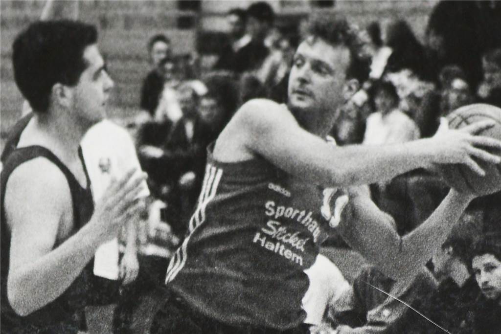 Ein TV-Star im Team: Als Frank Buschmann mit dem ATV Haltern in die Oberliga aufstieg "Buschi" in Action