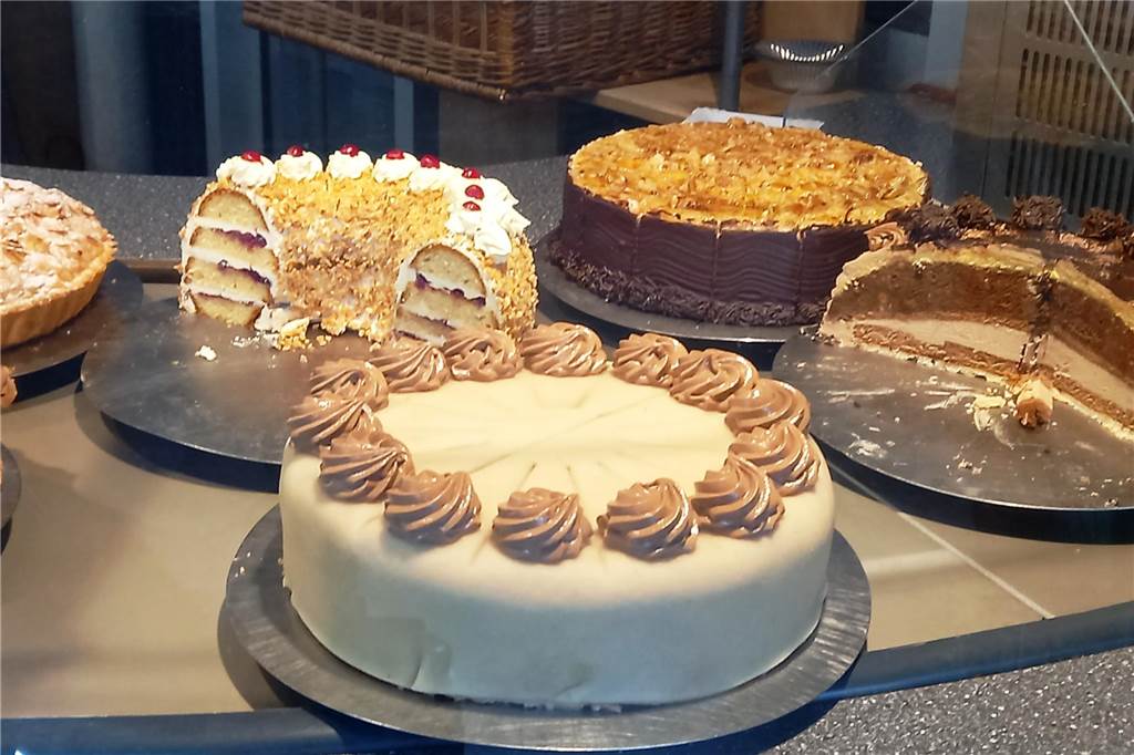 Buttercremetorte gibt es im Café Lüntec.