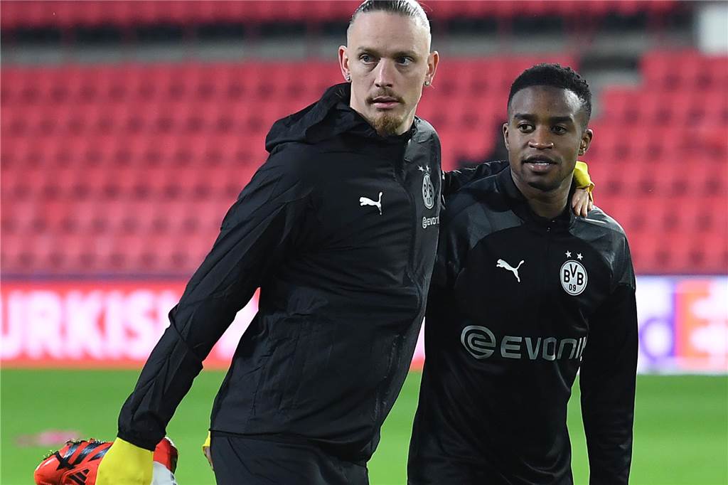BVB-Trainer Terzic gibt Update bei Malen: Lob für Maatsen und Wätjen vor Eindhoven-Spiel BVB-Abschlusstraining in Eindhoven.