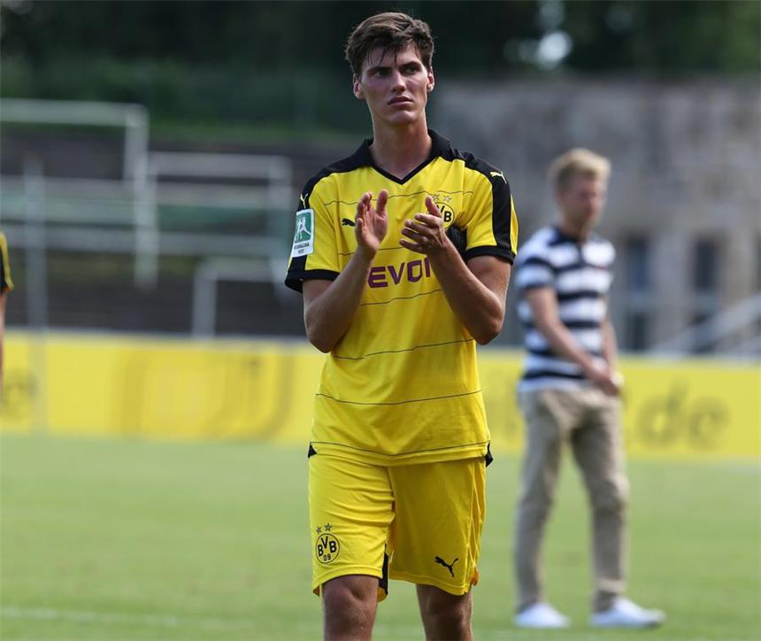 Pascal Stenzel über U23 und seinen Aufstieg BVB-Aufsteiger Pascal Stenzel.