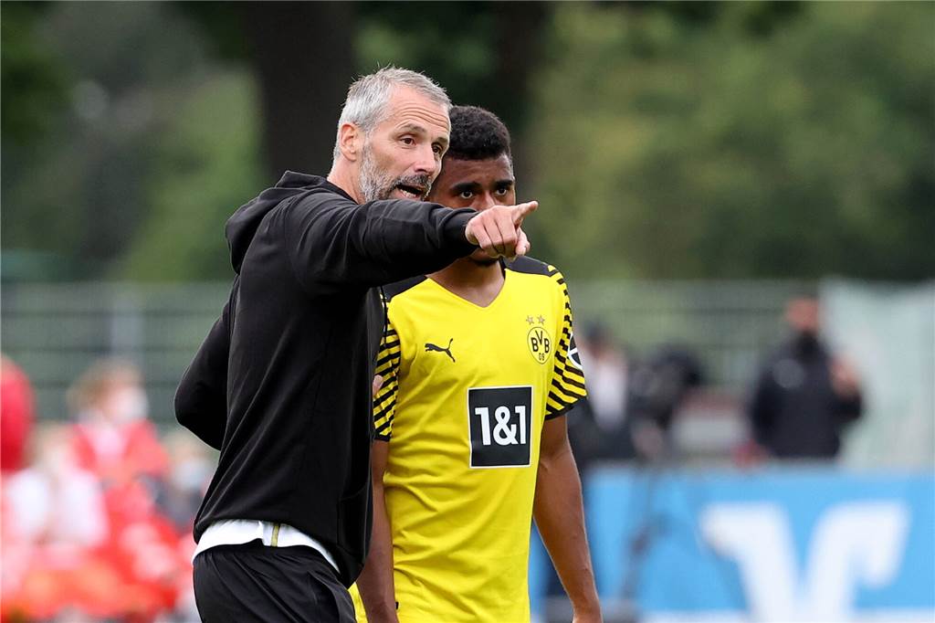 Taktik und System: So will Marco Rose beim BVB spielen lassen BVB-Coach Marco Rose steht für offensiven Fußball.