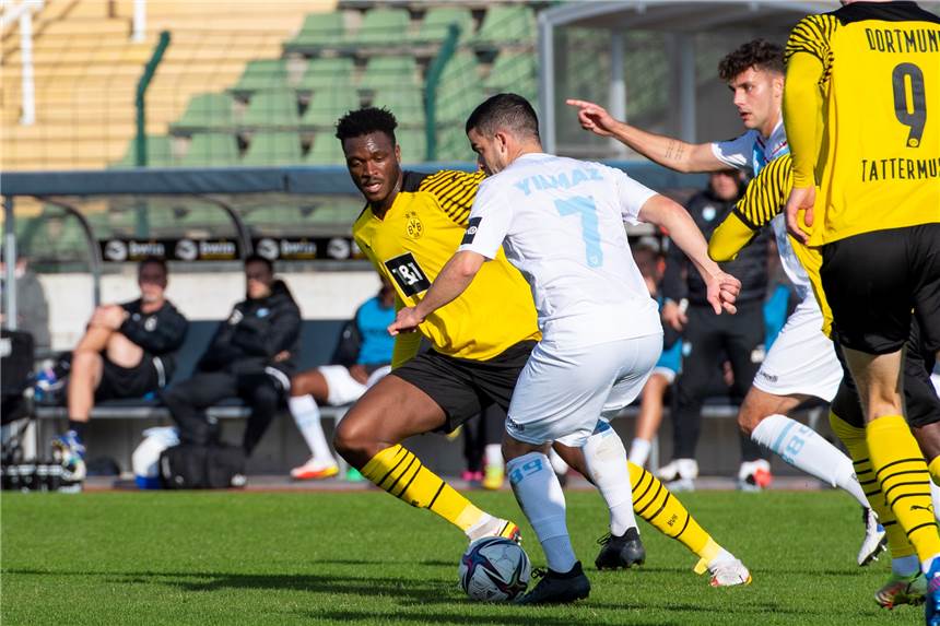 BVB-U23: Gelungenes Zagadou-Comeback nach 231 Tagen - Coulibaly gibt Debüt BVB-Comeback in Berlin: Dan-Axel Zagadou (M.).