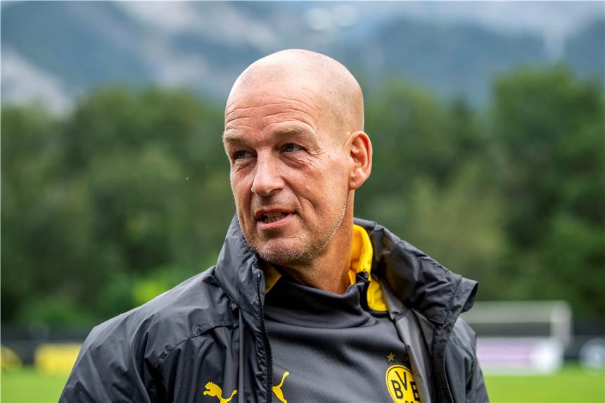 BVB gründet Frauenfußballmannschaft - schon bald soll der Ball rollen BVB-Geschäftsführer Carsten Cramer.