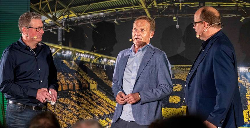 Re-Live: BVB-Boss Watzke über die Saison 21/22, Marco Rose und Michael Zorc BVB-Geschäftsführer Hans-Joachim Watzke (M.) steht bei „19:09 - der schwarzgelbe Talk“ Rede und Antwort.
