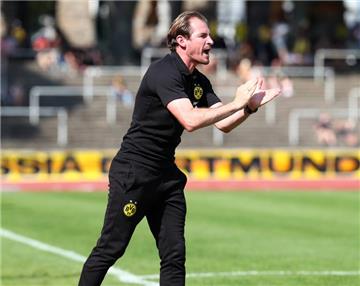 BVB-II-Trainer Jan Siewert freut sich auf das Topspiel gegen Viktoria Köln.
