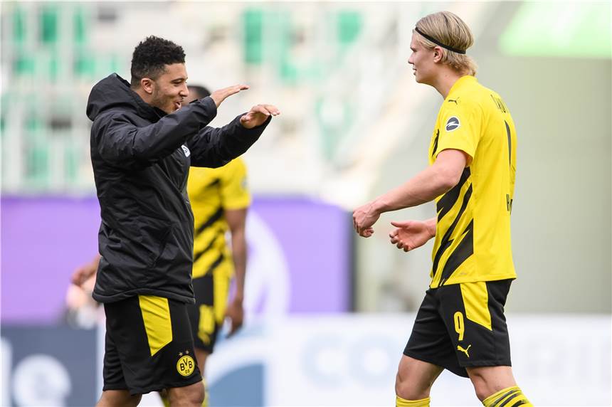 BVB-Jubel nach dem 2:0-Sieg in Wolfsburg: Erling Haaland (r.) und Jadon Sancho.