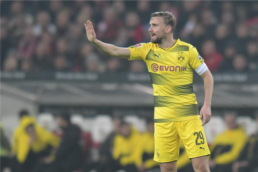 BVB-Kapitän Marcel Schmelzer nimmt Trainer Peter Bosz in Schutz.