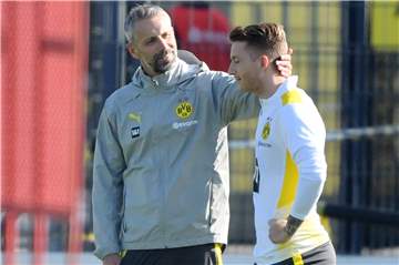 BVB-Kapitän Marco Reus (rechts) versichert, zu Trainer Marco Rose ein gutes Verhältnis und einen offenen Austausch zu pflegen.
