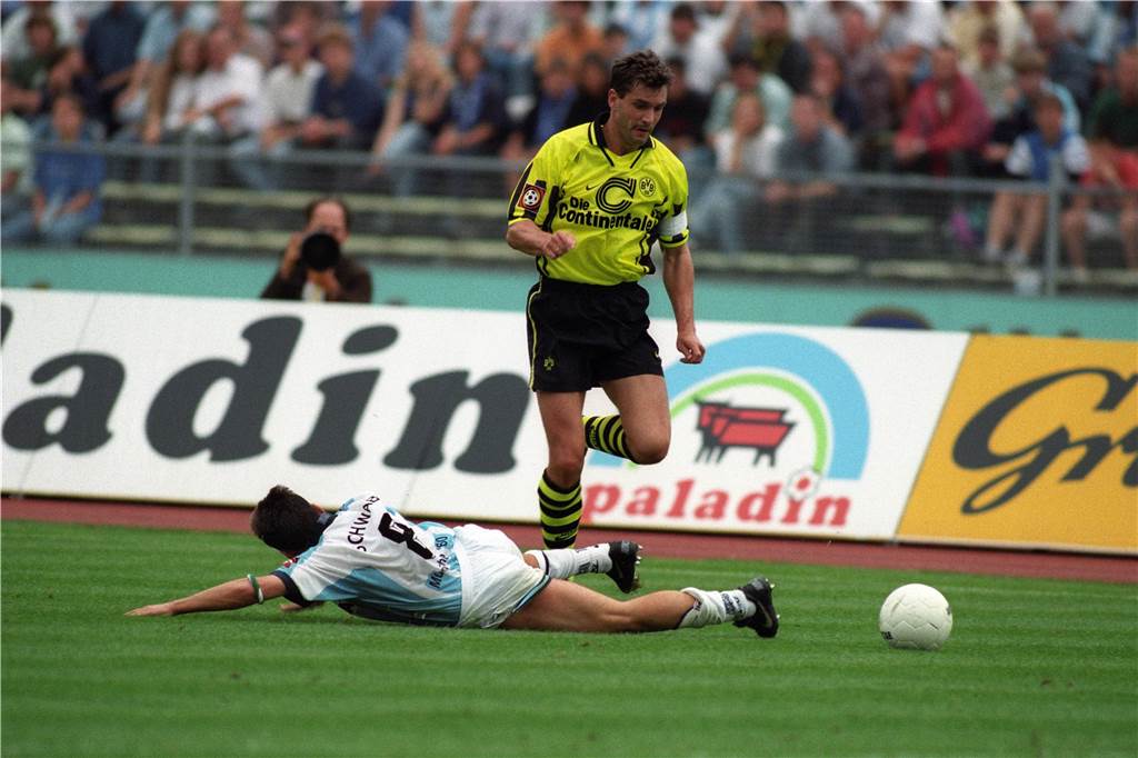 BVB-Legende Michael Zorc geht von Bord: Aufrecht durchs große Tor BVB-Kapitän und Führungsspieler: Michael Zorc.