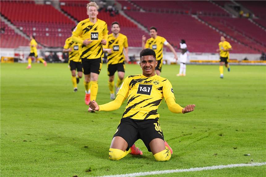 3:2 in Stuttgart: Knauff-Kunstschuss hält den BVB im Rennen BVB-Matchwinner in Stuttgart: Youngster Ansgar Knauff.