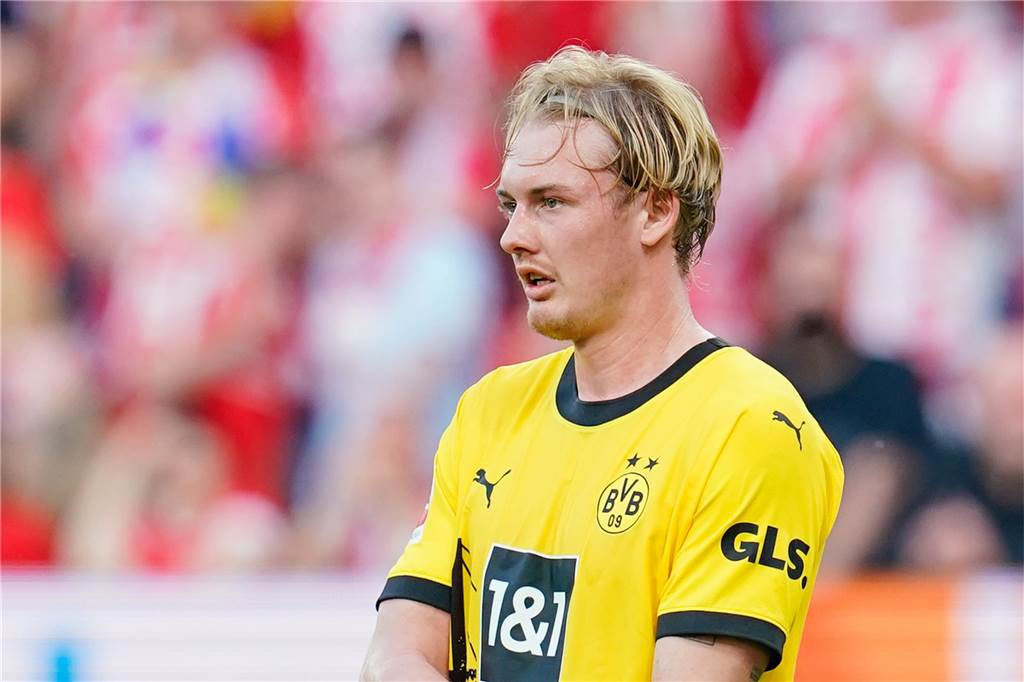 BVB-Einzelkritik fürs 0:3 in Mainz: Morey überfordert, Nmecha und Özcan konfus, Meyer patzt böse Julian Brandt schaut zur Seite.