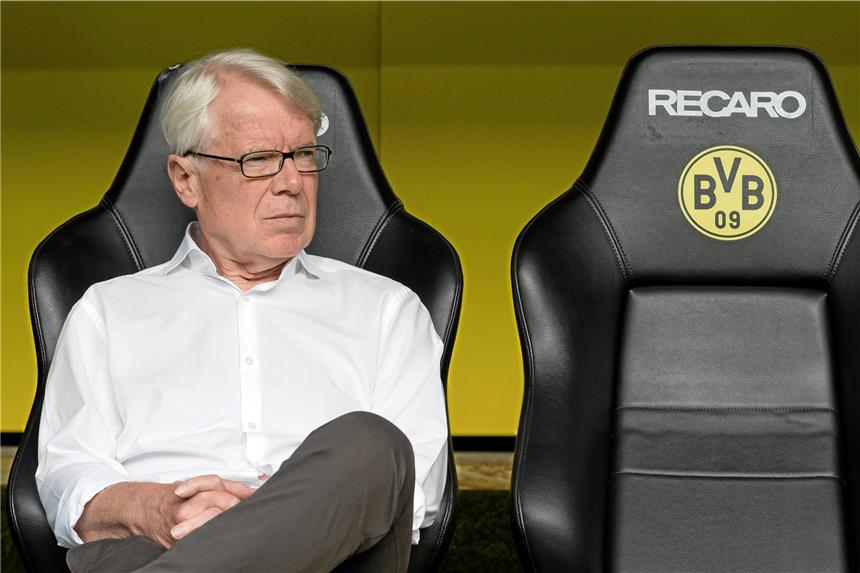 Dr. Reinhard Rauball: Jeder muss sich steigern BVB-Präsident Dr. Reinhard Rauball hat nach den jüngsten sportlichen Rückschlägen für den BVB eine klare Forderung: „Wichtig ist, dass die Schwachstellen erkannt werden und daran gearbeitet wird, sie zu beheben.“
