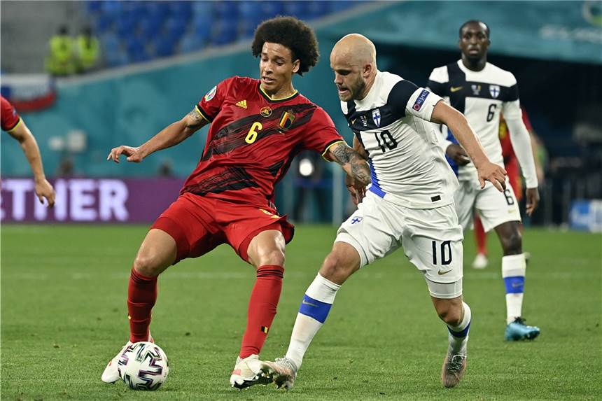 BVB-Profi Axel Witsel (links) stand bei Belgien in der Startelf gegen Finnland.