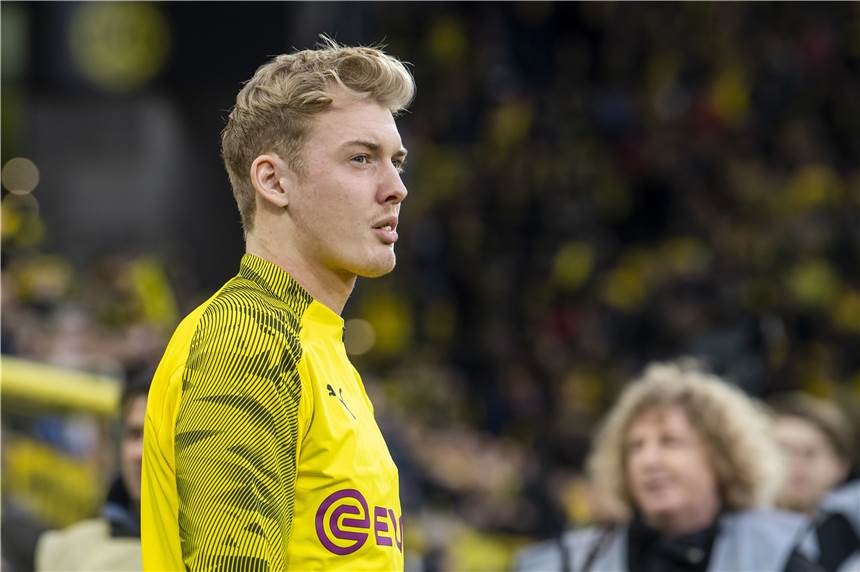 Trikot geleakt: So läuft der BVB in Pokal und Champions League auf BVB-Profi Julian Brandt.