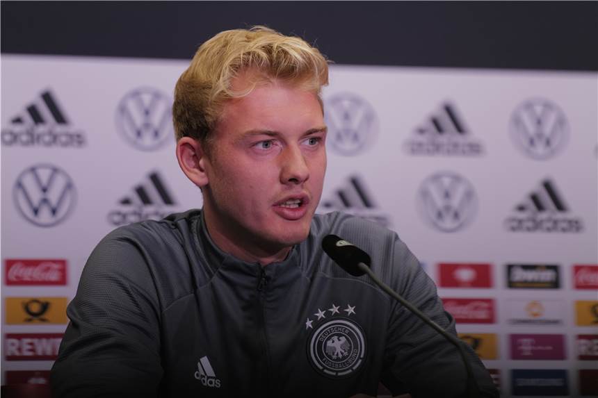 Deutschland gegen Türkei: BVB-Profi Brandt will sich beweisen BVB-Profi Julian Brandt bei einer Pressekonferenz des DFB.