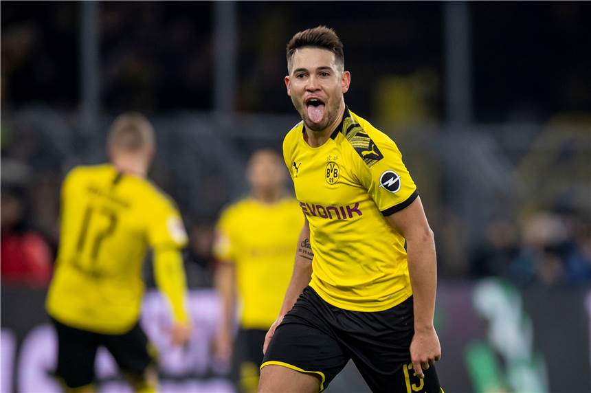 BVB bleibt europäischer Spitzenklub – Erzrivale rutscht ab BVB-Profi Raphael Guerreiro jubelt nach einem Tor.