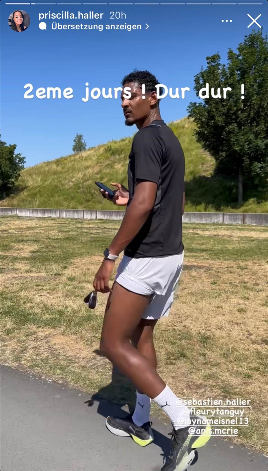 Trotz BVB-Sonderurlaub: Sebastien Haller trainiert schon wieder in Dortmund Sebastien Haller läuft am Phoenix-See in Dortmund.
