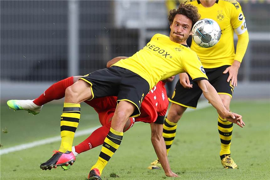Thomas Delaney tröstet jungen BVB-Fan – und räumt mit Gerüchten auf BVB-Profi Thomas Delaney.